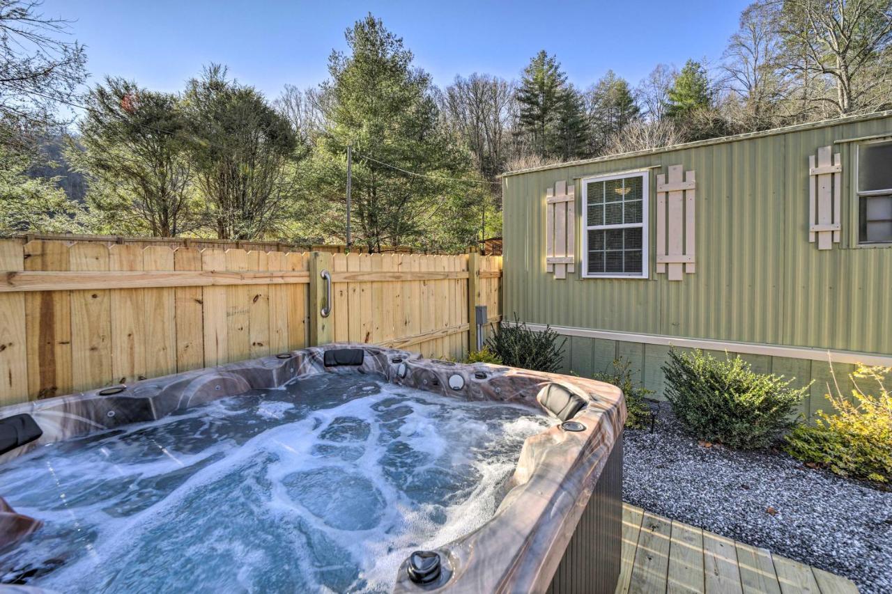 Smoky Mountain Vacation Rental With Hot Tub And Kayaks 위티어 외부 사진