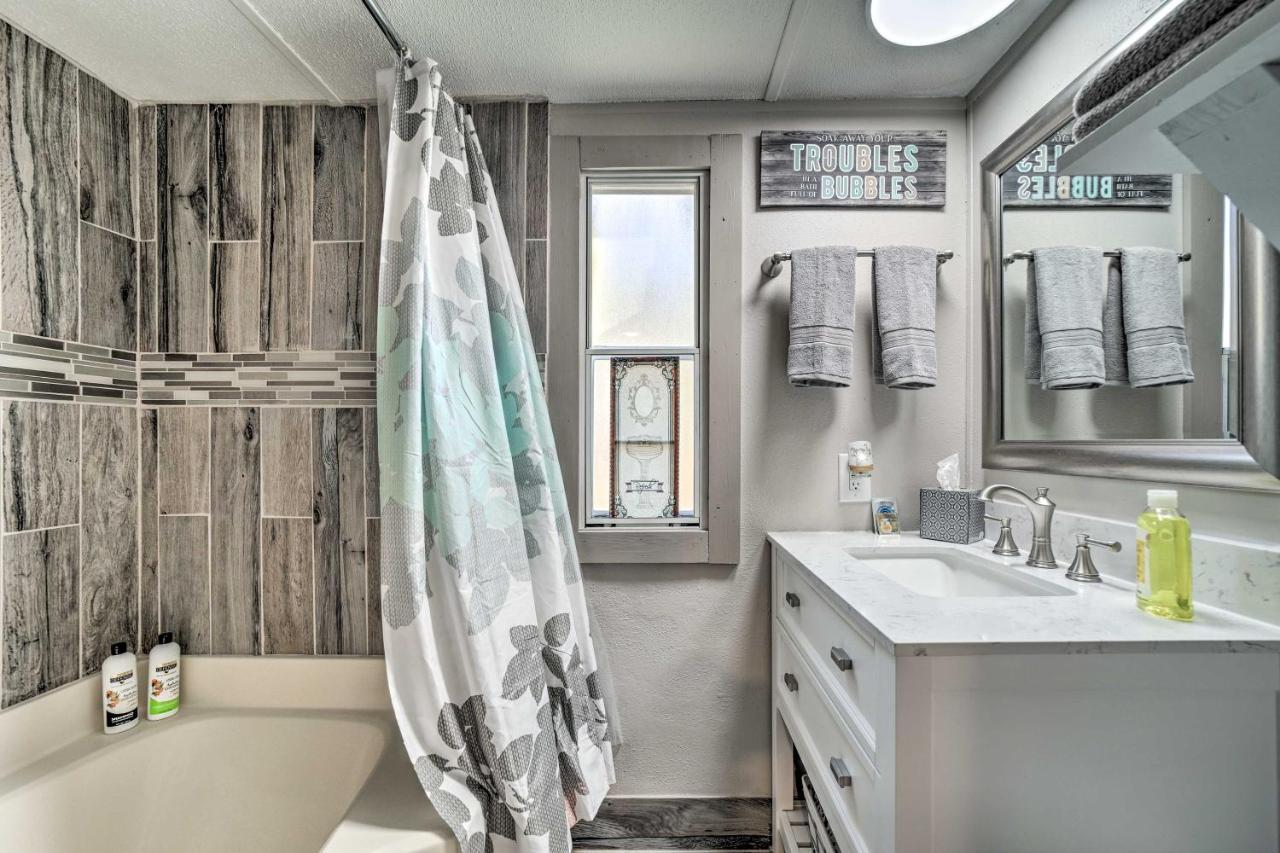 Smoky Mountain Vacation Rental With Hot Tub And Kayaks 위티어 외부 사진
